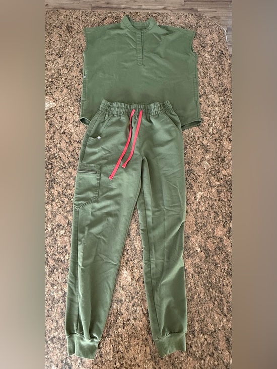 Figs Pants - FIGS XS/SM Moss Scrub Set